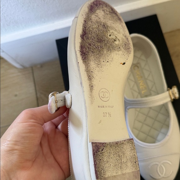 Chanel - Picture 6 of 8